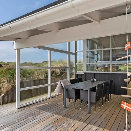 Holiday home Osfrid - 175m From The Sea By Interhome *